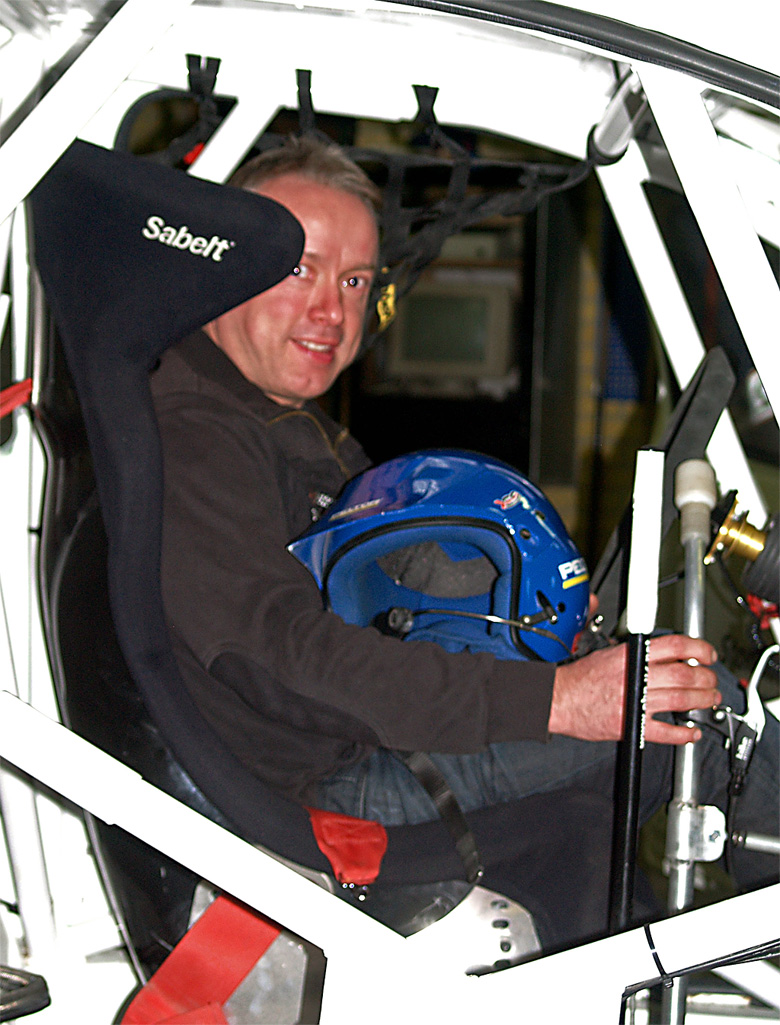 Jan Petersen har optimeret sin nye RC-racer med bl.a. en ny 6 trins gearkasse
(Foto: Åge Keseler Kirketerp)